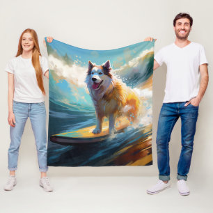 Manta Polar Pintura de Alaskan Malamute haciendo surf en la pl