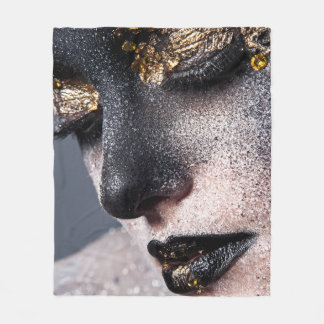 Manta Polar Portrait Gold Black Artistic Makeup Luxury Beauty