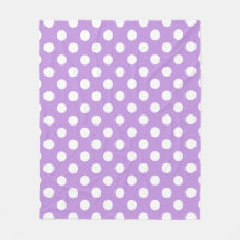 Pos de polka blanca sobre lila