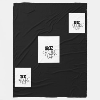 Manta Polar Premium Be You Self Black & white Fleece Blanket.