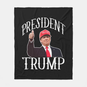 Manta Polar Presidente Donald Trump Red Hat manosea con los