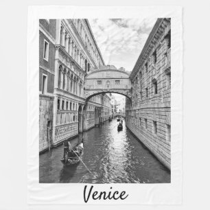 Manta Polar Puente de Venecia de suspiros blanco negro con gon