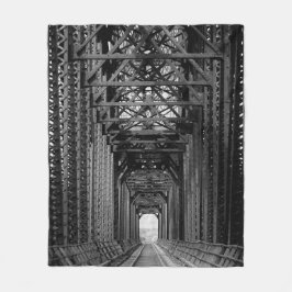 Manta Polar Puente Trestle En Blanco Y Negro