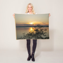 Manta Polar Puesta de sol sobre el lago Balaton, Hungría.