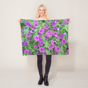 Manta Polar Purple Petunias Fleece Blanket