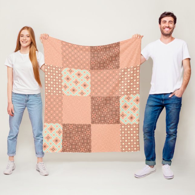 Manta Polar Retro Pink Patchwork (In situ)