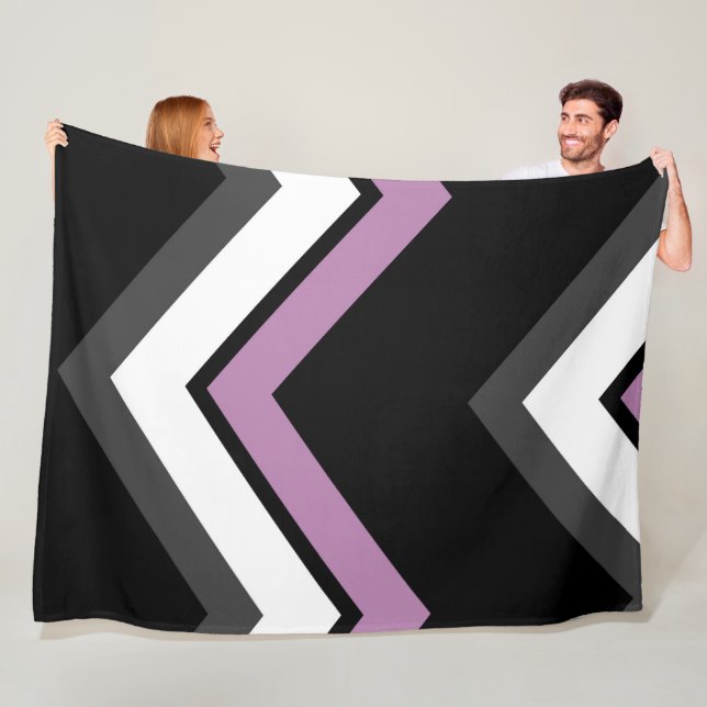 Manta Polar Rosa, negro, gris y Chevron blanco (In situ)