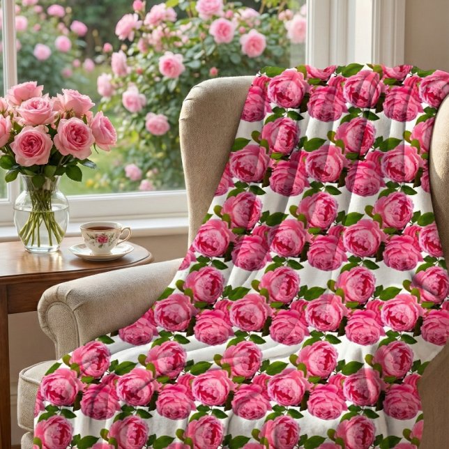 Manta Polar Rosas rosadas sobre blanco  (Pink rose floral on white fleece blanket, perfect for those chilly spring days.  )