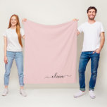 Manta Polar Rubor Dusty Pink Girly Script Monograma Nombre mod<br><div class="desc">Rubor Pink - Dusty Pink Faux Script Monograma Añadir Su Propio Nombre Fleece Blanket. Esto hace que el dulce perfecto cumpleaños 16,  boda,  ducha de novia,  aniversario,  ducha de bebé o fiesta de soltera sea regalo para alguien que ama el lujo glam y los estilos de moda.</div>