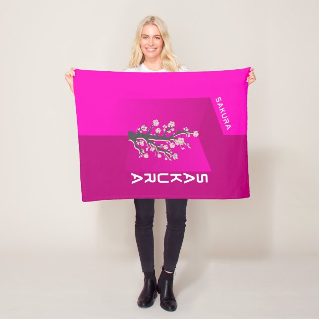 Manta Polar : Sakura Blossom Dream Blanket - Soft Pink Cherry  (In situ)