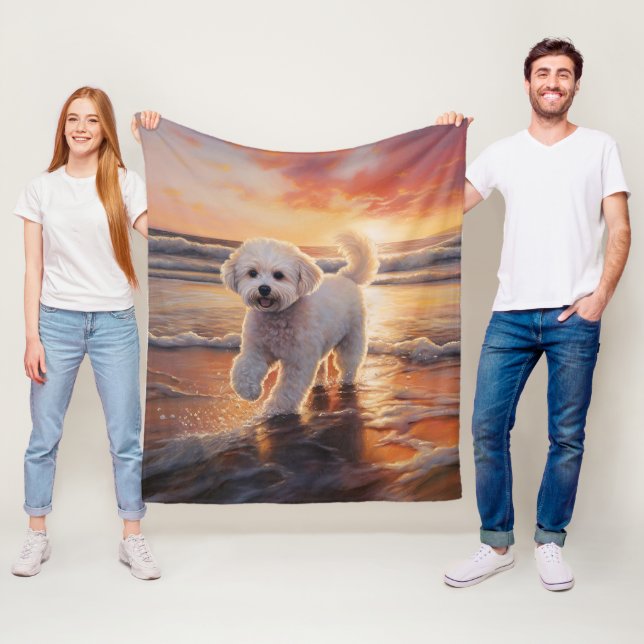 Manta Polar Sandy Paws Bichon Frise Dog en Beach Sunset (In situ)