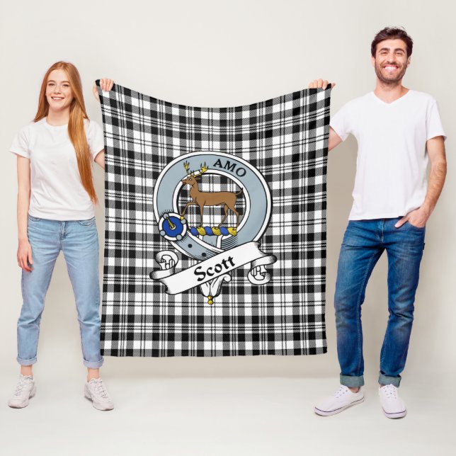 Manta Polar Scott Black - White Moderan Clan Badge Tartan Plai (In situ)