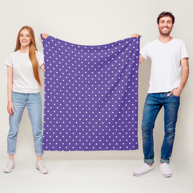 Manta Polar Seamless  medium purple polka dot pattern (In situ)