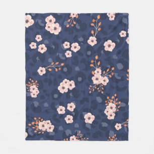 Manta Polar Seamless pattern with leopard skin and pink small 