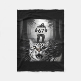 Manta Polar Selfie divertida de gato con Bigfoot 67 meme