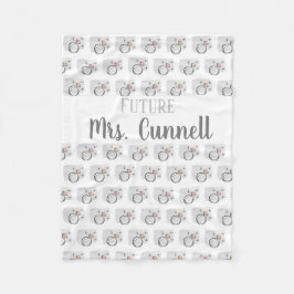 Manta Polar Señora contratada Future Bride Ring