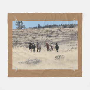 Manta Polar Shaman Band & Feathers Fleece Blanket
