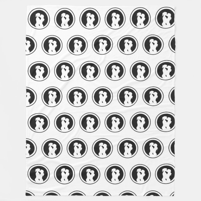 Manta Polar Silhouette de un beso de parejas de lesbianas (Anverso)