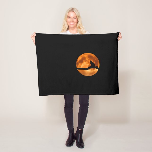 Manta Polar Silueta de un gato negro en un árbol (In situ)