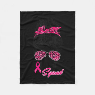 Manta Polar Squad Messy Bun Guerrero Rosa Cáncer de Mama