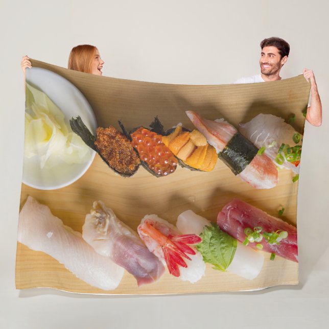 Manta Polar Sushi Symphony – Cozy Fleece Blanket (In situ)