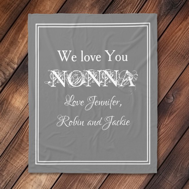 Manta Polar "Te amamos sin NONNA", Dove Gray personalizado ("We Love You NONNA" Personalized Elegant White Script on Dove Gray Fleece Blanket.)