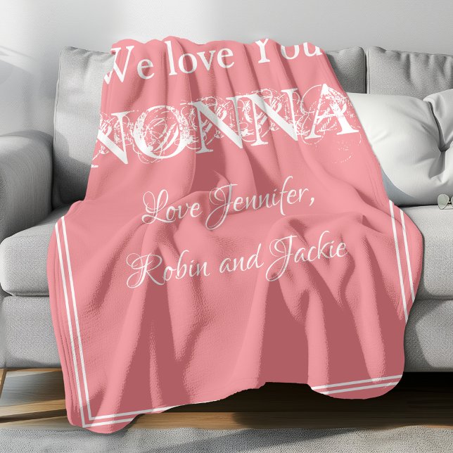 Manta Polar Te encanta NONNA Elegante Script Abuelitos Nombres ("We Love You NONNA" elegant blush pink personalized fleece blanket.)
