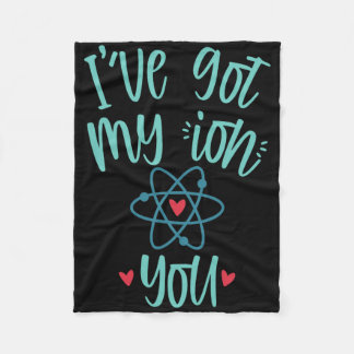 Manta Polar Tengo mi ion en ti divertido día de San Valentín d
