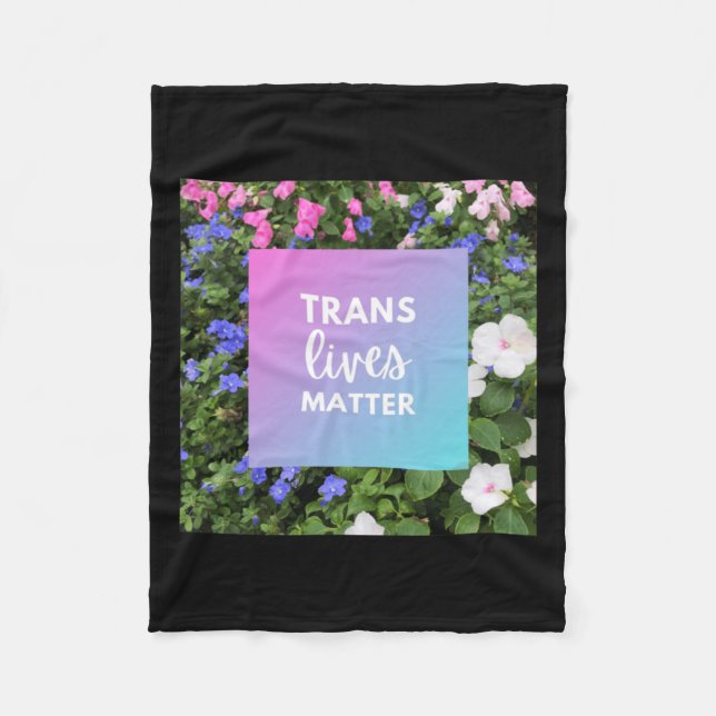 Manta Polar Tipografía floral Trans Lives (Anverso)