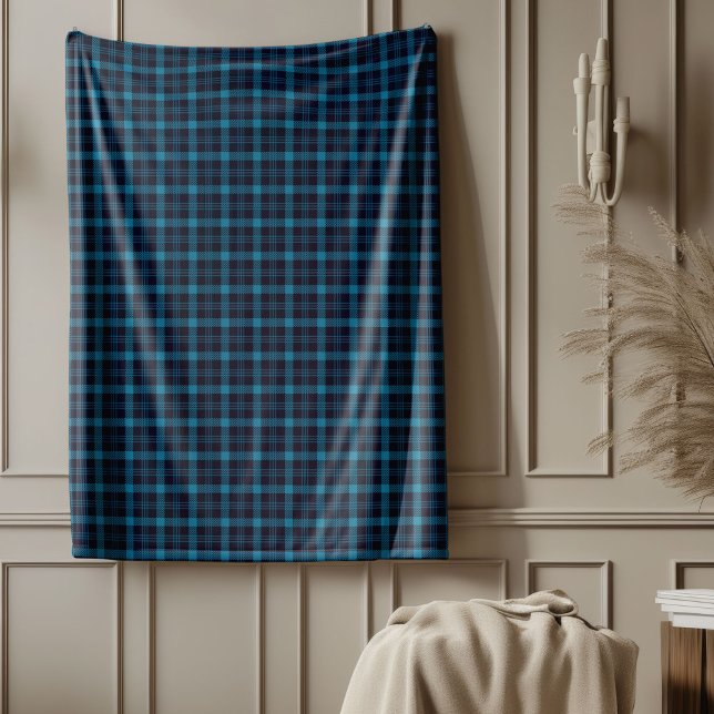 Manta Polar Tira de plástico azul para la comodidad cotidiana (Classic Blue Plaid Throw for Everyday Comfort Fleece Blanket)