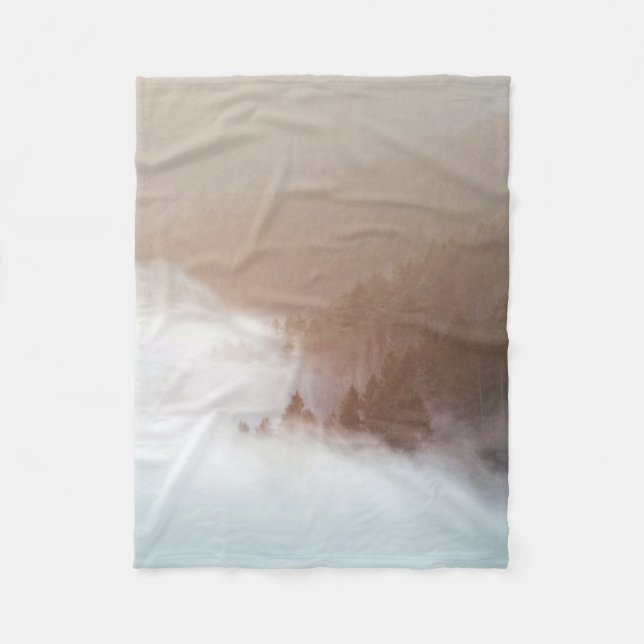 Manta Polar Trees on mountain covered with fogs (Anverso)