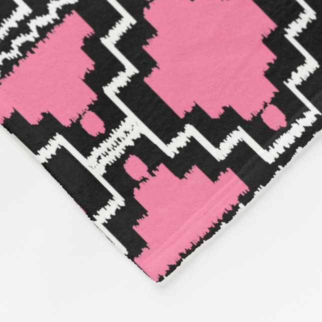 Manta Polar Tribal Ikat Aztec - Fuchsia rosa, negro y blanco (Esquina)