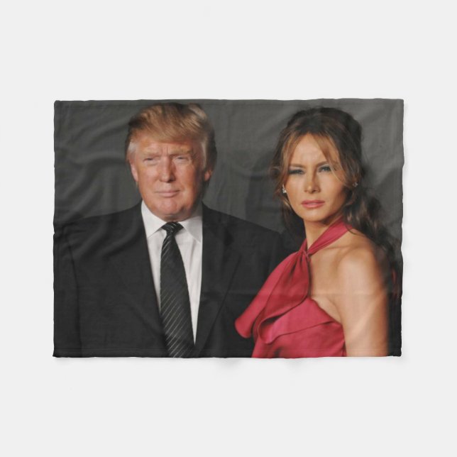 MANTA POLAR TRIUNFO DE DONALD Y DE MELANIA (Frente (Horizontal))