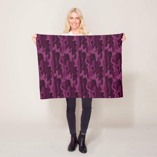 Manta Polar Tyrian Purple Monocolor Camo (In situ)