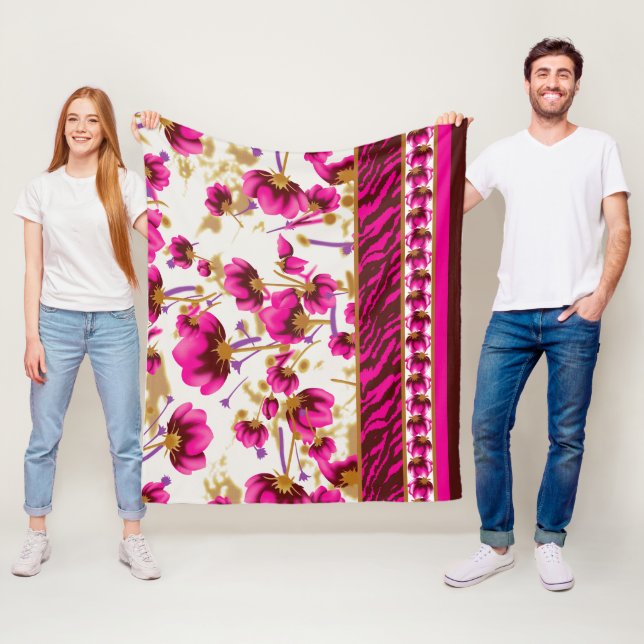 Manta Polar Un intrincado patrón floral en rosa y blanco, arte (In situ)