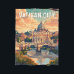 Manta Polar Vintage de la Ciudad del Vaticano<br><div class="desc">Diseño de viaje vectorial retro de la Ciudad del Vaticano. La Ciudad del Vaticano,  una ciudad-estado rodeada por Roma,  Italia,  es la sede de la Iglesia Católica Romana. Es el hogar del Papa y un tesoro de arte icónico y arquitectura.</div>
