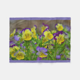Manta Polar Violas Púrpura Y Amarilla