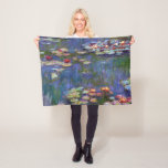 Manta Polar Water Lily Pond, Monet<br><div class="desc">Oscar-Claude Monet (14 de noviembre de 1840 a 5 de diciembre de 1926) fue un pintor francés, fundador de la pintura impresionista francesa y el profesional más consistente y prolífico de la filosofía del movimiento de expresar las propias percepciones ante la naturaleza, especialmente en lo que se refiere a la...</div>