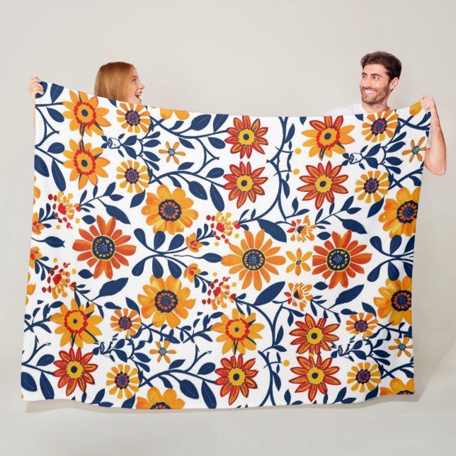 Manta Polar Whispering Blooms 60x80 Fleece Blanket (In situ)