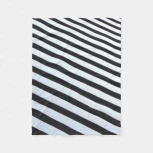 Manta Polar White and black striped illustration