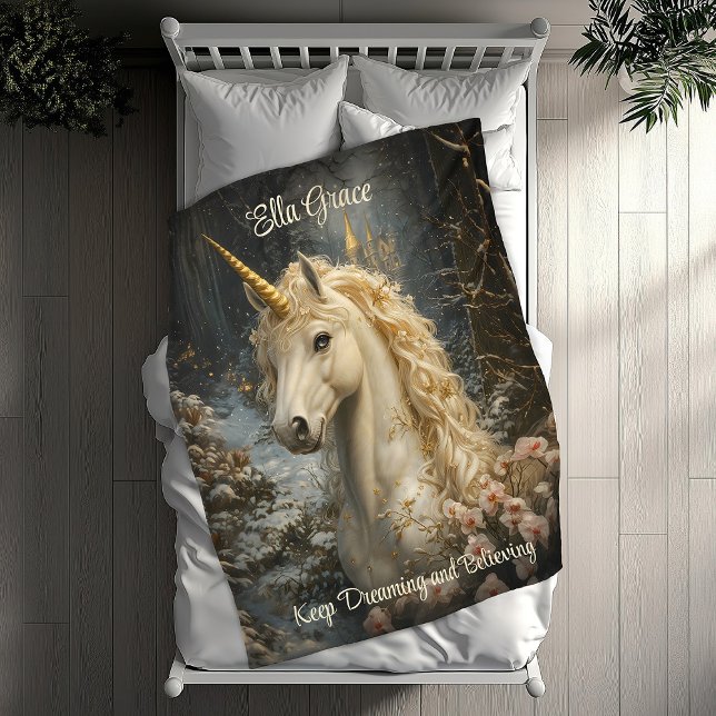 Manta Polar White Unicorn Winter Castle Fairytale Snowy Pines (Subido por el creador)