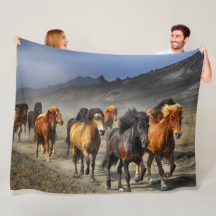 MANTA POLAR WILD HORSES