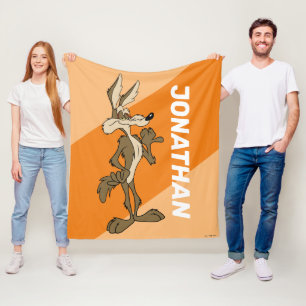 Manta Polar WILE E. COYOTE™ Luciendo Orgulloso