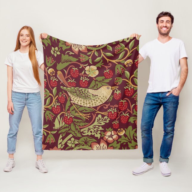 Manta Polar William Morris Strawberry Thief Fleece Blanket (In situ)
