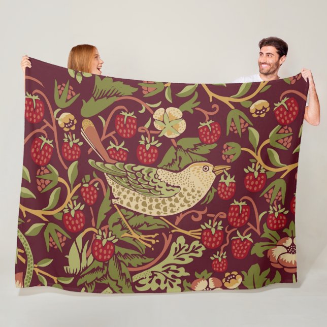 Manta Polar William Morris Strawberry Thief Fleece Blanket (In situ)
