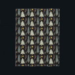 Manta Polar Winter Christmas Tree Pattern Woods Evergreen Cosy<br><div class="desc">La temporada de invierno será acogedora con esta manta estampada. En un fondo negro,  se han colocado varios árboles de color verde perenne,  con estrellas amarillas y ramas dispersas por todas partes. Una gran opción para los Navidades y todo el invierno. /cao/c</div>