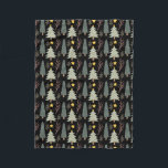 Manta Polar Winter Christmas Tree Pattern Woods Evergreen Cosy<br><div class="desc">La temporada de invierno será acogedora con esta manta estampada. En un fondo negro,  se han colocado varios árboles de color verde perenne,  con estrellas amarillas y ramas dispersas por todas partes. Una gran opción para los Navidades y todo el invierno. /cao/c</div>