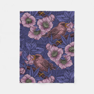 Manta Polar Wren y hellebore, violeta y rosa