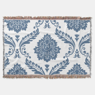 Manta Rococo Damask Patrón Grande Azul sobre Blanco