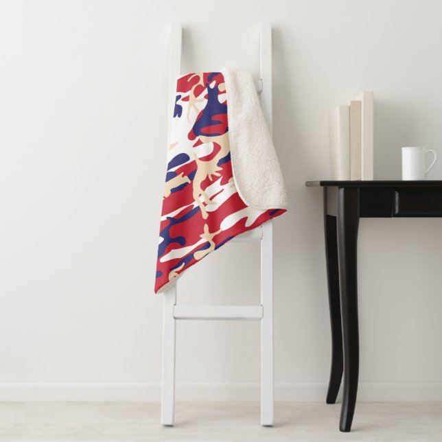 Manta Sherpa 4th of July, Independence day, Camouflage Beige (In situ)